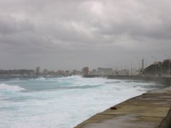02-Bad weather on the Malecon